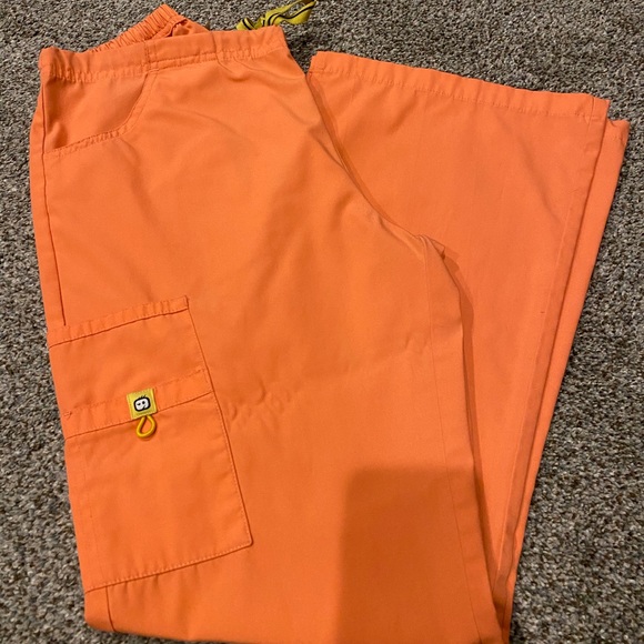 SET Women’s scrubs - Picture 2 of 2